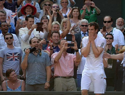 CĐV may mắn nhất Wimbledon - 2