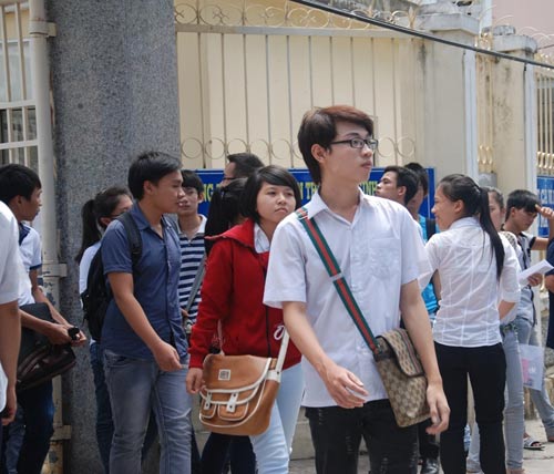 Đề Sử không quá khó nhưng dài - 13