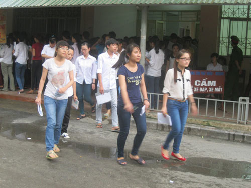 Đề Sử không quá khó nhưng dài - 5