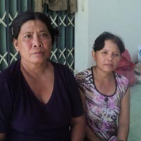 Tin tức trong ngày - Sét đánh trên rẫy, 9 người "tối tăm mặt mày"