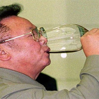 Tin tức trong ngày - Kim Jong-il mua 25000 chai rượu ngoại mỗi năm