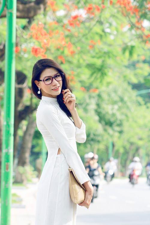 Sao Việt cuồng say mốt kính bỏ tròng - 16