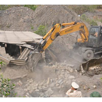 Pháp luật - Chủ mỏ than "thổ phỉ" bỏ 1 tỷ thuê giết người