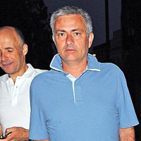 Bóng đá - Mourinho tránh mặt học trò khi ăn tối