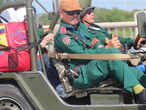 Mô tô thể thao “lộng quyền” - 2