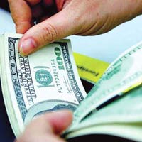 Kinh doanh - Giá mua USD đồng loạt giảm