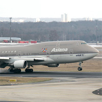 Tin tức trong ngày - Máy bay Asiana Airlines lại gặp sự cố