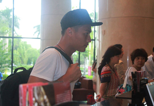 Công Vinh lịch lãm ở ngày hội quân ĐTVN - 4