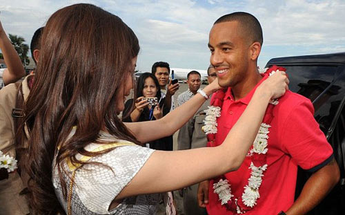 Arsenal đã tới Indonesia - 2