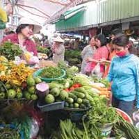 Thị trường - Tiêu dùng - Giá thực phẩm giảm nhưng vẫn ở mức cao