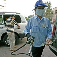 Tin tức trong ngày - Lại đề nghị tăng giá xăng dầu