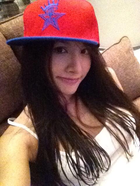 Snapback làm chao đảo các nàng Vbiz - 14