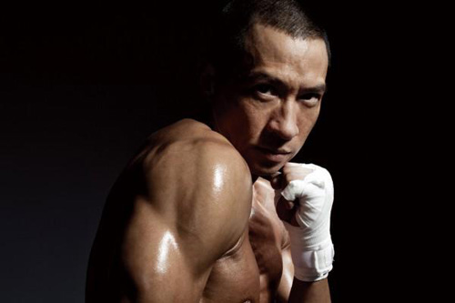 Trương Gia Huy đấm bốc tóe lửa - 2