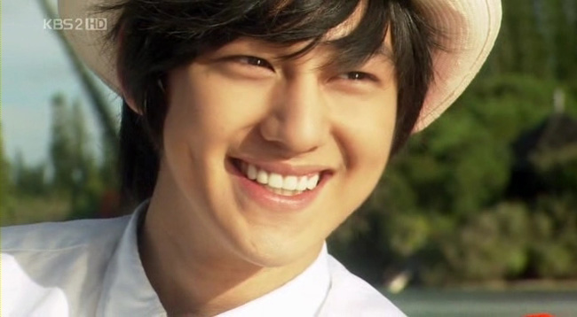 6. Kim Bum