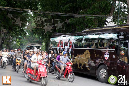 Fan Việt khiến Arsenal "thót tim" - 9