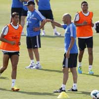 Bóng đá - Real hội quân: “Núi việc” chờ Ancelotti