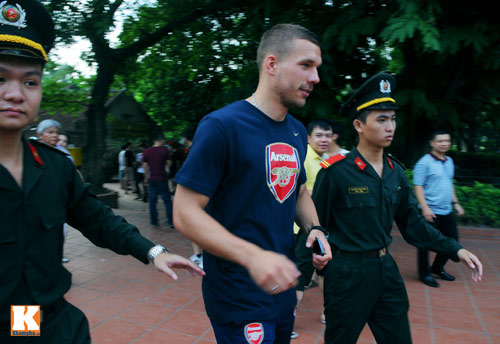 Arsenal: Điều ít biết về công tác bảo vệ - 5