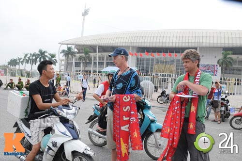 Arsenal tung áo và khuấy đảo Mỹ Đình - 5