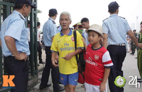 Arsenal tung áo và khuấy đảo Mỹ Đình - 4