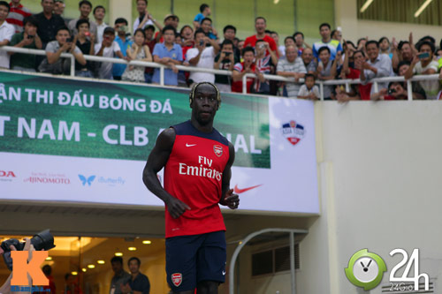 Mỹ Đình dậy sóng đón Pháo thủ - 10