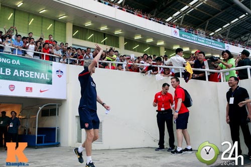 Mỹ Đình dậy sóng đón Pháo thủ - 8