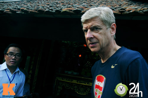"1001" cảm xúc của HLV Wenger ở Hà Nội - 8