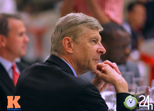 "1001" cảm xúc của HLV Wenger ở Hà Nội - 11
