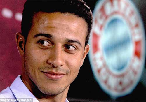 Thiago chính thức ra mắt Bayern - 5