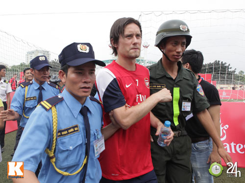 Arsenal: Điều ít biết về công tác bảo vệ - 3