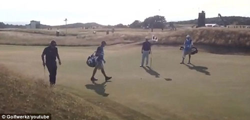 Golf: Cú đánh siêu ảo của Mickelson - 2