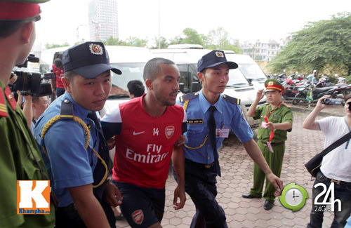 Arsenal: Điều ít biết về công tác bảo vệ - 4