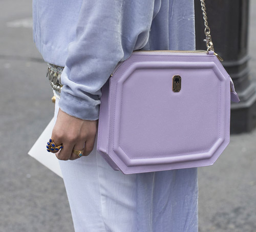 "Ngẫu hứng phố" với clutch cùng tín đồ - 3