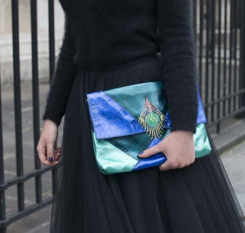 "Ngẫu hứng phố" với clutch cùng tín đồ - 8