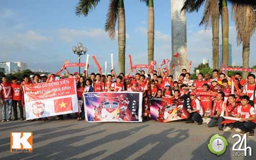 Bên lề VN - Arsenal: Ngày hội bóng đá - 6