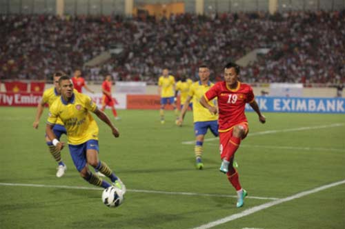 Bên lề VN - Arsenal: Ngày hội bóng đá - 2