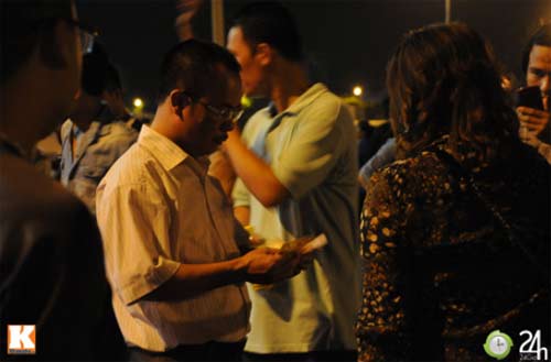 Bên lề VN - Arsenal: Ngày hội bóng đá - 4