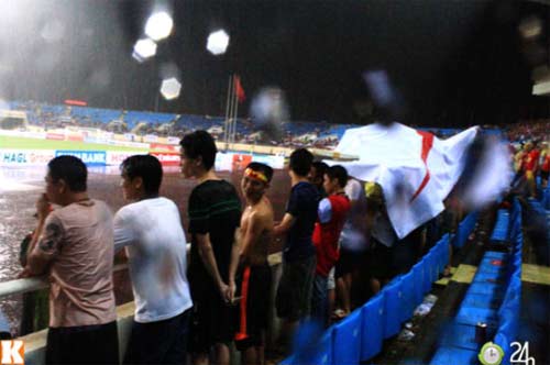 Bên lề VN - Arsenal: Ngày hội bóng đá - 8