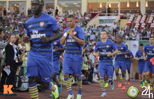 Bên lề VN - Arsenal: Ngày hội bóng đá - 12