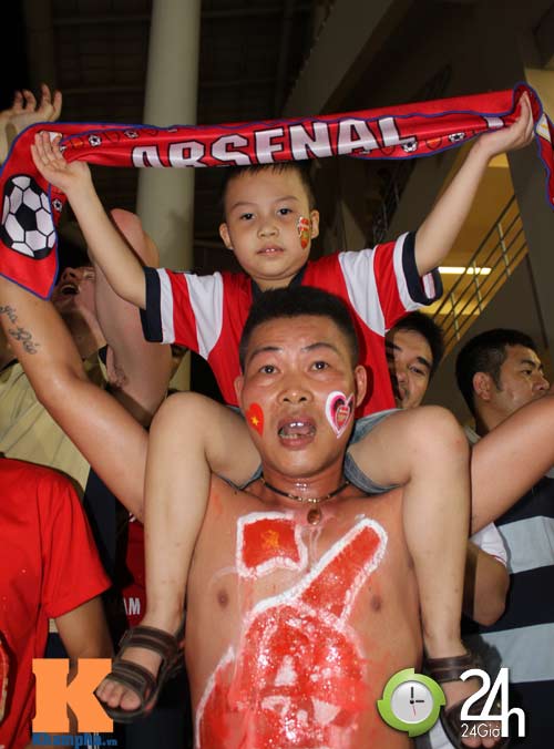 Giao hữu VN-Arsenal: Những CĐV đặc biệt - 8