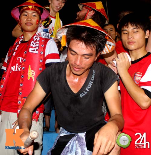 Giao hữu VN-Arsenal: Những CĐV đặc biệt - 9