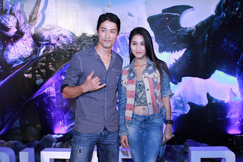 Trí Nguyễn lại đưa “người tình” đi xem phim - 5