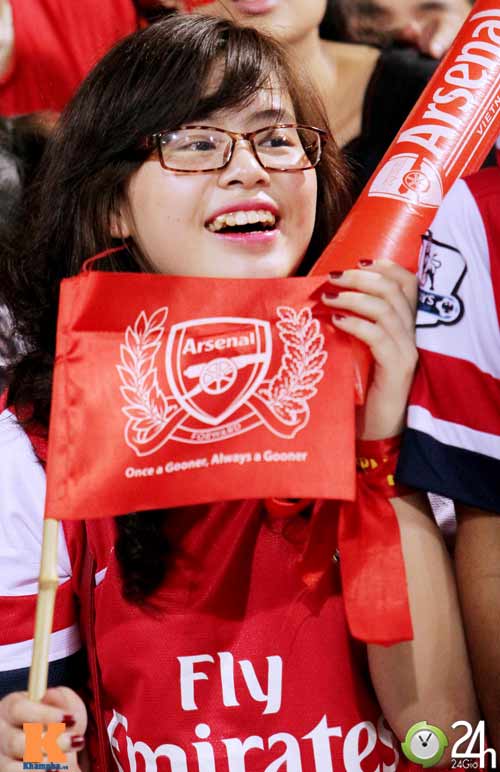 "Chân dài" cuồng nhiệt làm nóng Mỹ Đình - 3