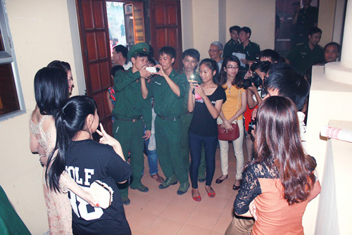 Lý Nhã Kỳ góp 1 tỷ xây dựng nông thôn mới - 10