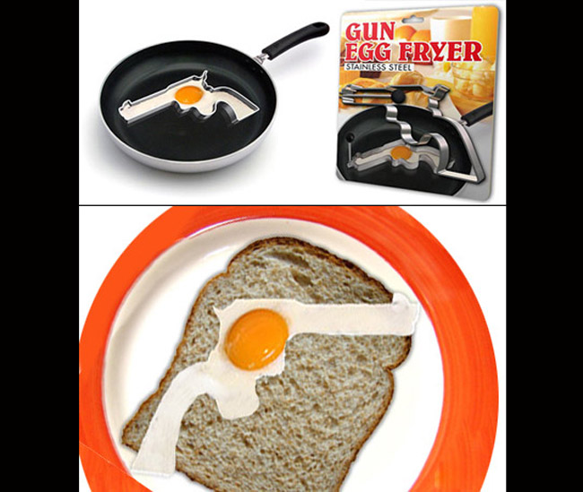 Chảo rán hình khẩu súng giúp bạn có thể làm trứng thật sành điệu