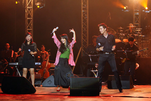 Nổi da gà với Mỹ Linh, Hồng Nhung - 4