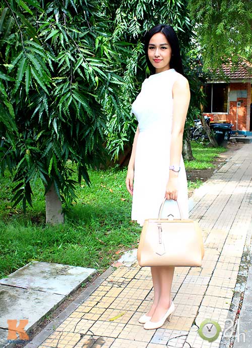 Mai Phương Thúy giản dị đến làng trẻ SOS - 2