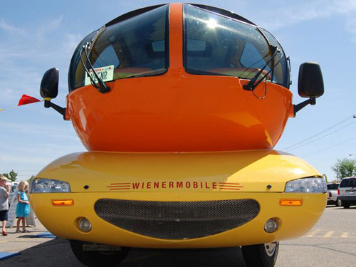 Ấn tượng xe hình “xúc xích” Wienermobile - 1