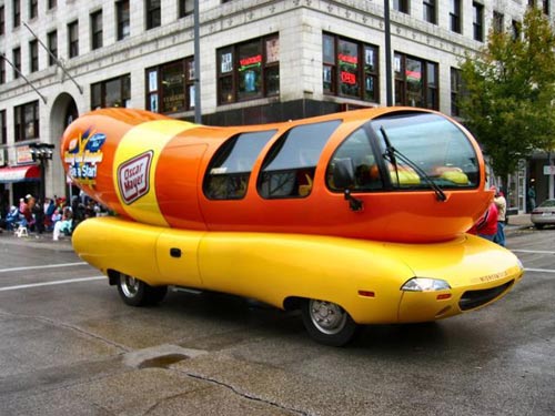 Ấn tượng xe hình “xúc xích” Wienermobile - 2