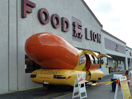 Ấn tượng xe hình “xúc xích” Wienermobile - 4