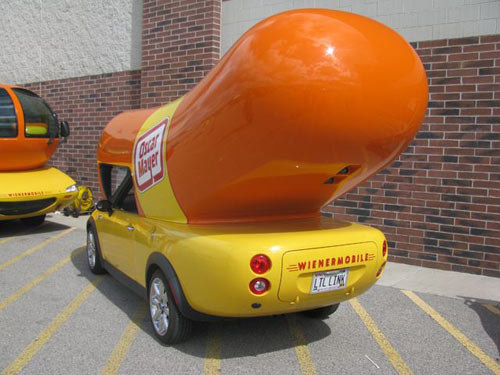 Ấn tượng xe hình “xúc xích” Wienermobile - 5